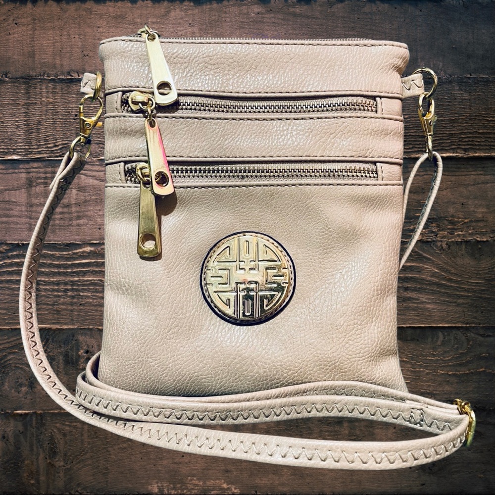 🔴 Embellished Crossbody Purse